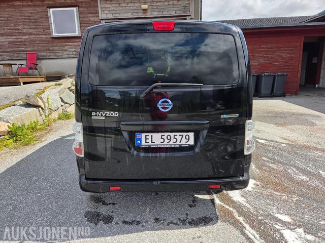 2015 NISSAN NV200 - 7