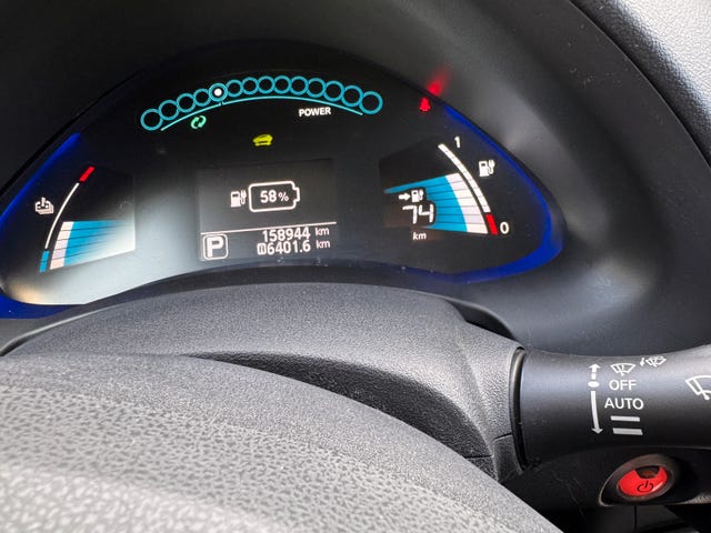 2014 NISSAN LEAF - 11
