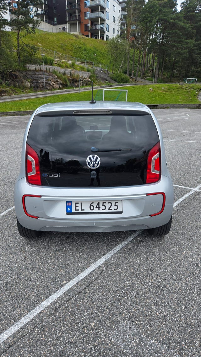 WVWZZZAAZED900624 2014 VOLKSWAGEN UP!-2