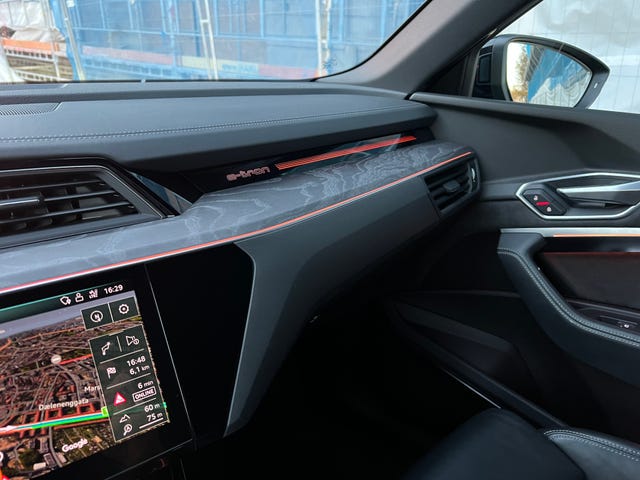 2020 AUDI E-TRON - 11