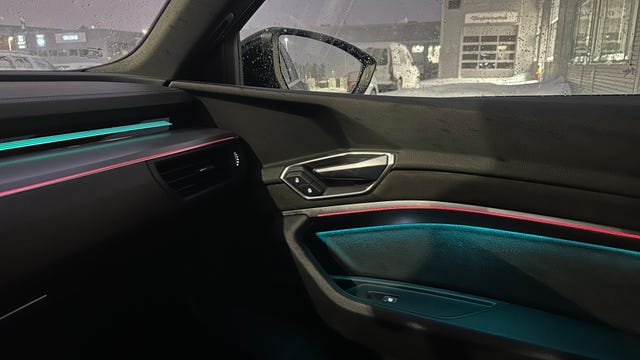 2020 AUDI E-TRON - 23