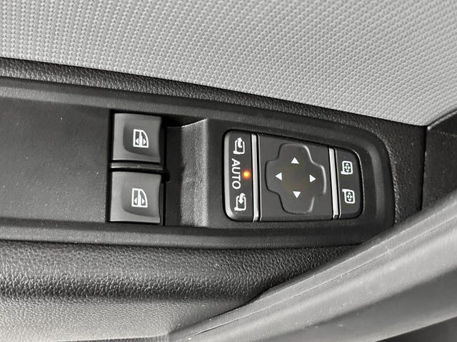2025 RENAULT KANGOO - 11