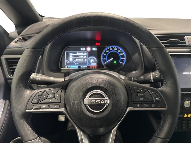 2025 NISSAN LEAF - 9