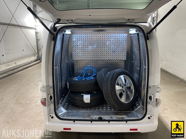 VSKTAAME0U0517952 2017 NISSAN E-NV200-3