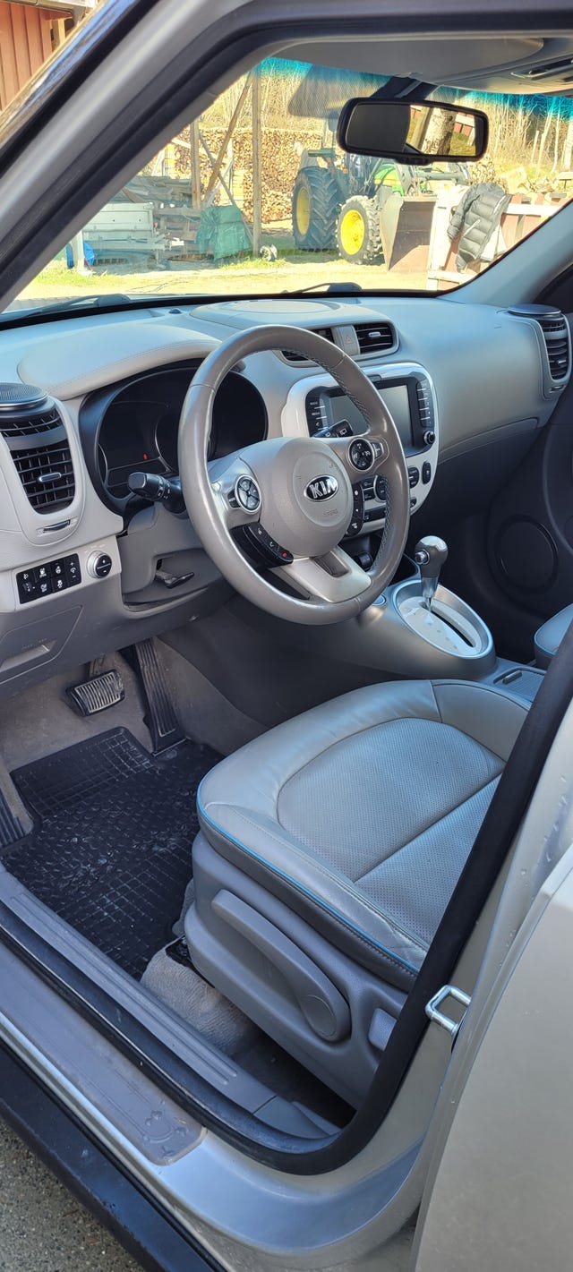 2018 KIA SOUL - 9