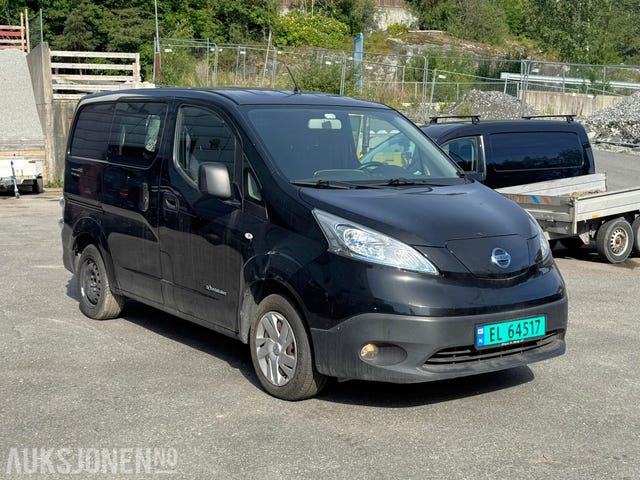 VSKYAAME0U0510728 2016 NISSAN E-NV200-2