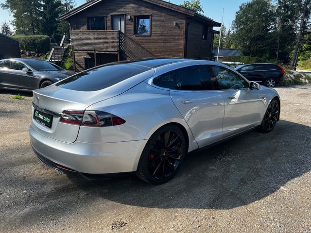 2014 TESLA MODEL S - 11