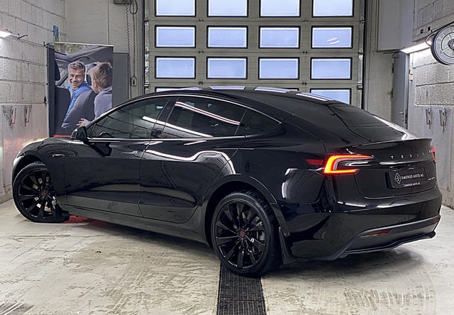 LRW3E7EK6SC337028 2025 TESLA MODEL 3-4