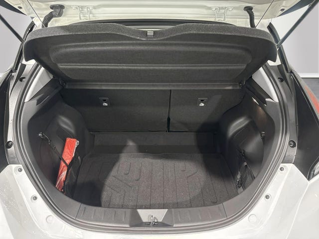 SJNFAAZE1U0207005 2025 NISSAN LEAF-4