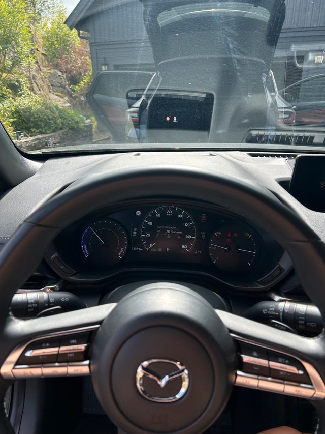 2024 MAZDA MX-30 - 12