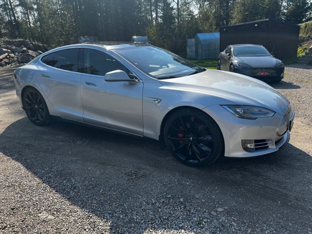2014 TESLA MODEL S - 13