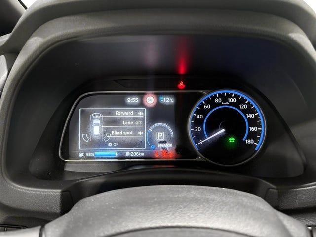 2025 NISSAN LEAF - 10