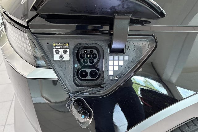 2025 HYUNDAI IONIQ 5 - 18