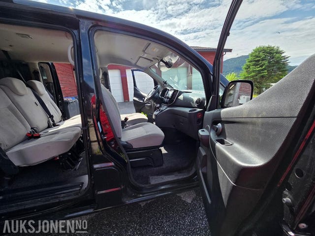 2015 NISSAN NV200 - 20