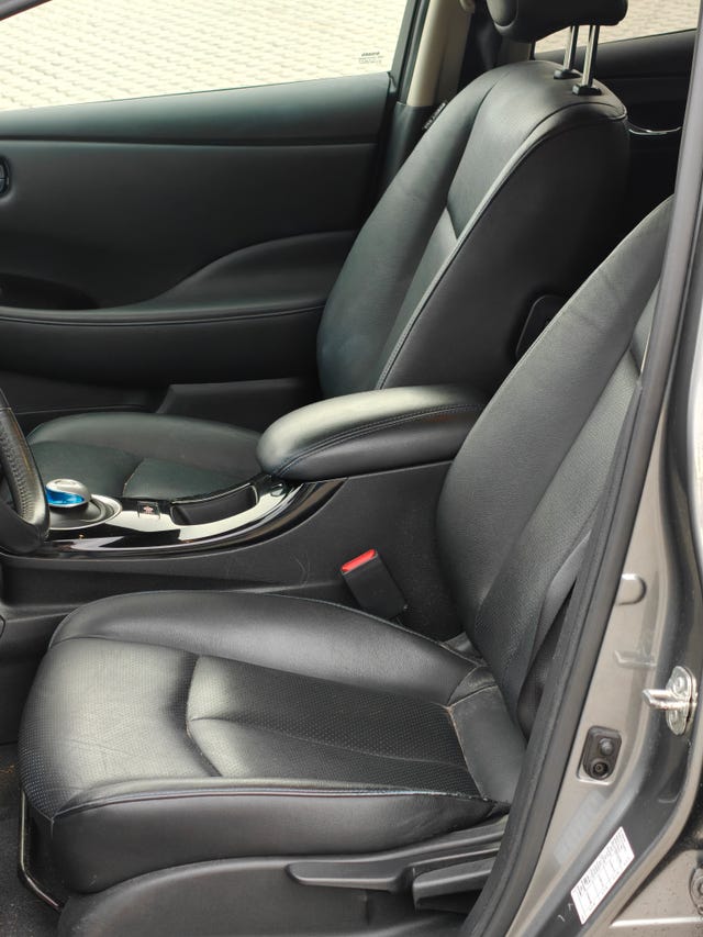 2016 NISSAN LEAF - 13