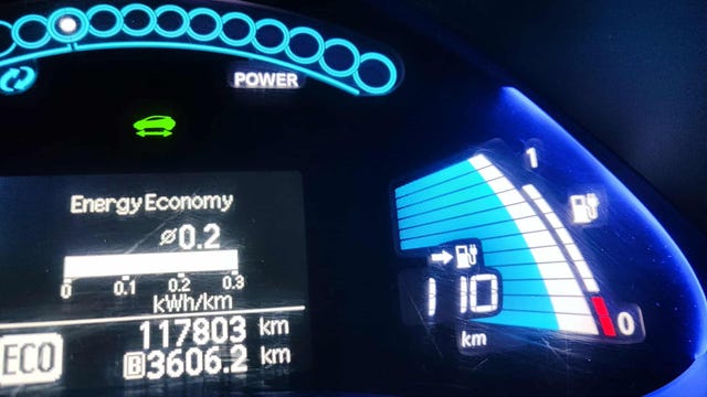 JN1FAAZE0U0007979 2011 NISSAN LEAF-2