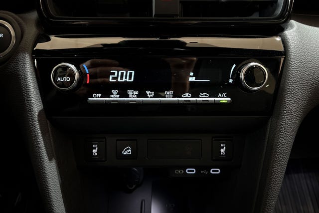 2024 TOYOTA YARIS CROSS - 18