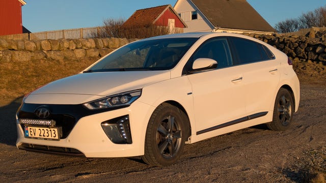 KMHC851HFKU033767 2019 HYUNDAI IONIQ-2