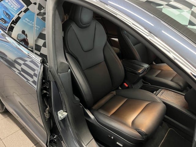 2020 TESLA MODEL S - 22