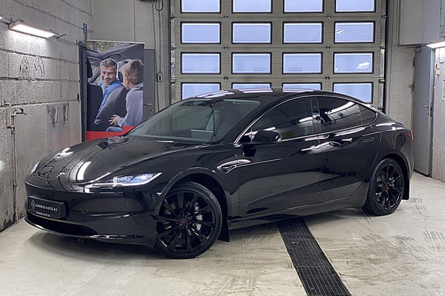LRW3E7EK6SC337028 2025 TESLA MODEL 3-2