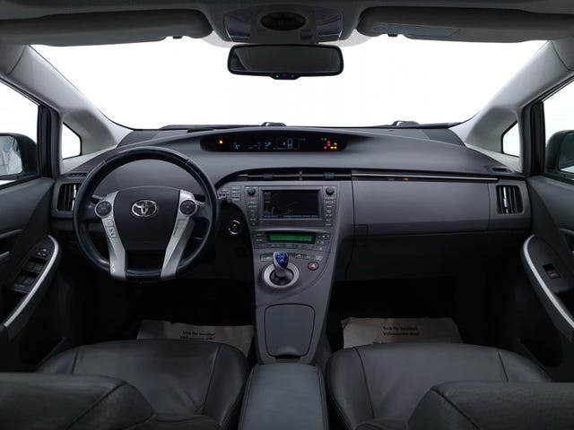 2011 TOYOTA PRIUS - 11