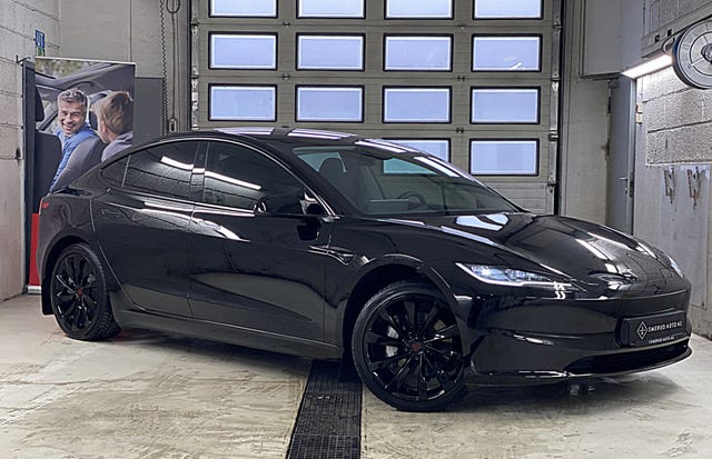 LRW3E7EK6SC337028 2025 TESLA MODEL 3-1