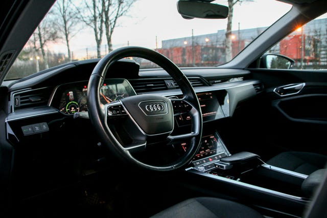 2020 AUDI E-TRON - 20
