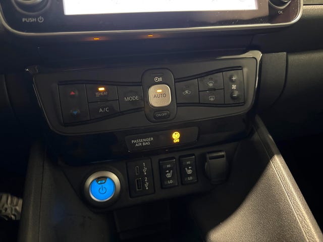 2025 NISSAN LEAF - 15