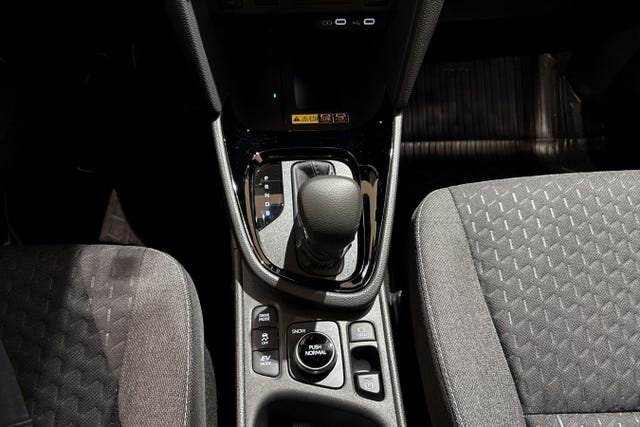 2024 TOYOTA YARIS CROSS - 19
