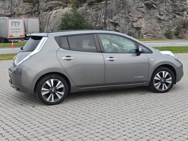 2016 NISSAN LEAF - 7