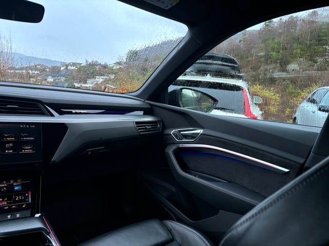 2020 AUDI E-TRON - 18