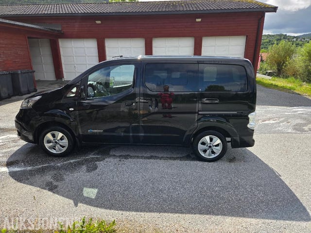 VSKTAAME0U0501817 2015 NISSAN NV200-4