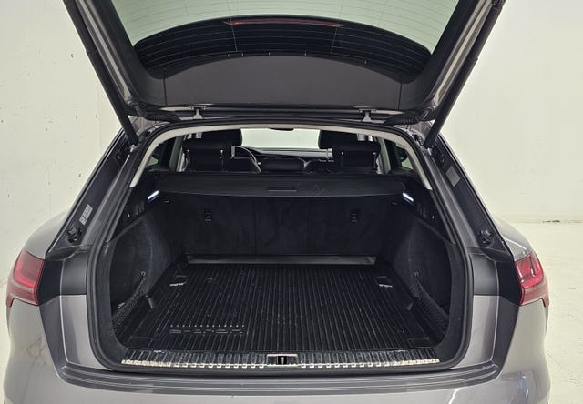 WAUZZZGEXMB003594 2021 AUDI E-TRON-4