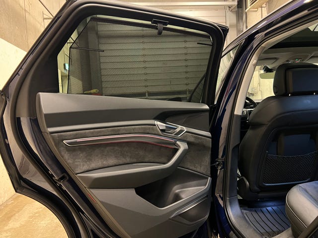 2020 AUDI E-TRON - 54