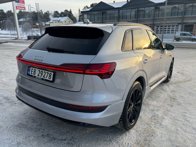 WAUZZZGE3LB020137 2020 AUDI E-TRON-4