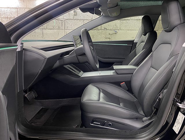 2025 TESLA MODEL 3 - 9