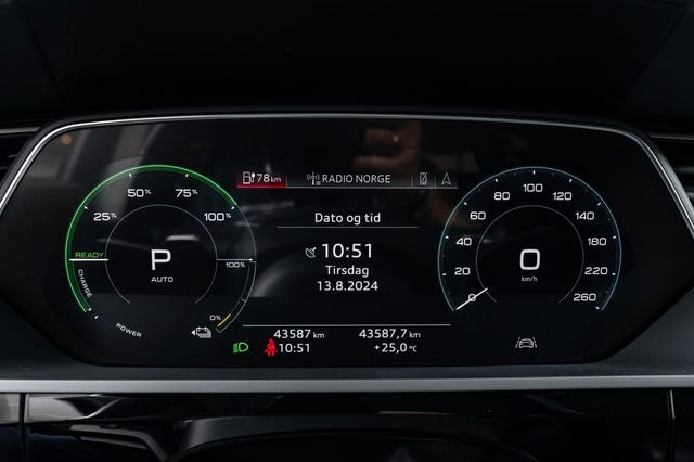 2020 AUDI E-TRON - 11