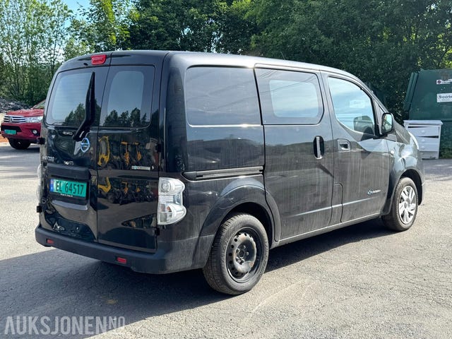 VSKYAAME0U0510728 2016 NISSAN E-NV200-4