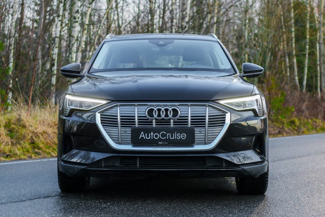 WAUZZZGE8LB012289 2020 AUDI E-TRON-2