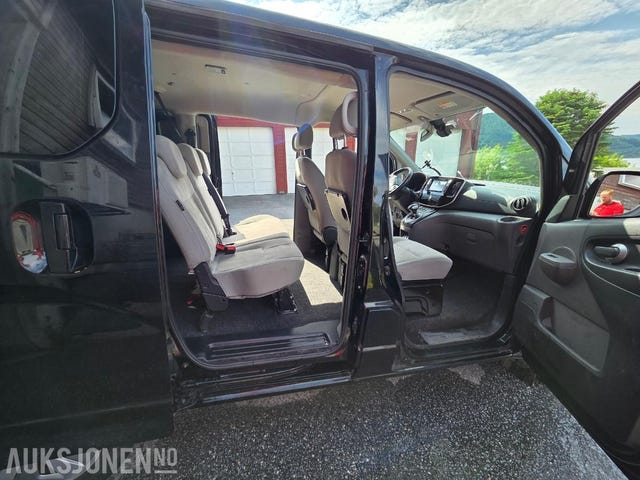2015 NISSAN NV200 - 19