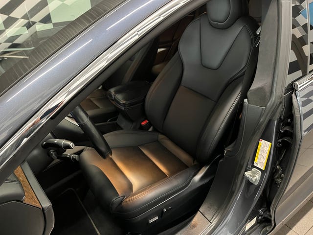 2020 TESLA MODEL S - 19