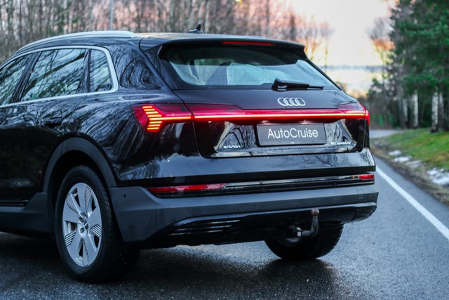 2020 AUDI E-TRON - 11