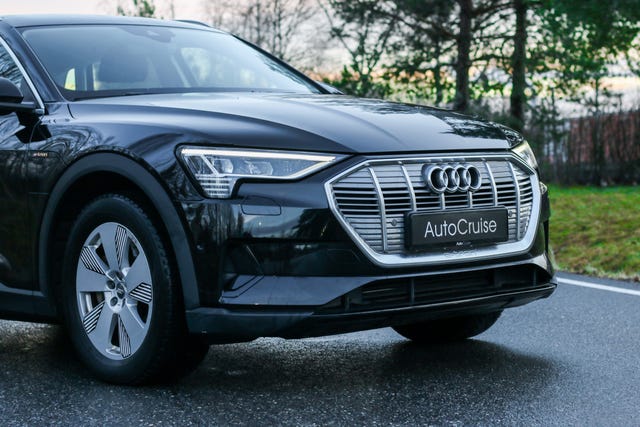 WAUZZZGE8LB012289 2020 AUDI E-TRON-1