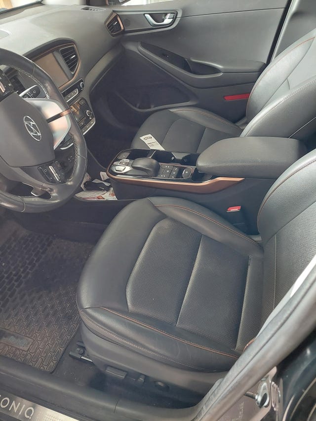 KMHC851HFHU012579 2017 HYUNDAI IONIQ-3
