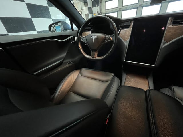 2020 TESLA MODEL S - 27