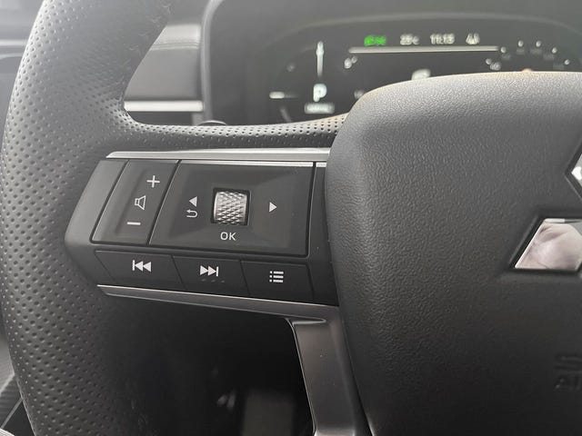 2025 MITSUBISHI OUTLANDER - 16