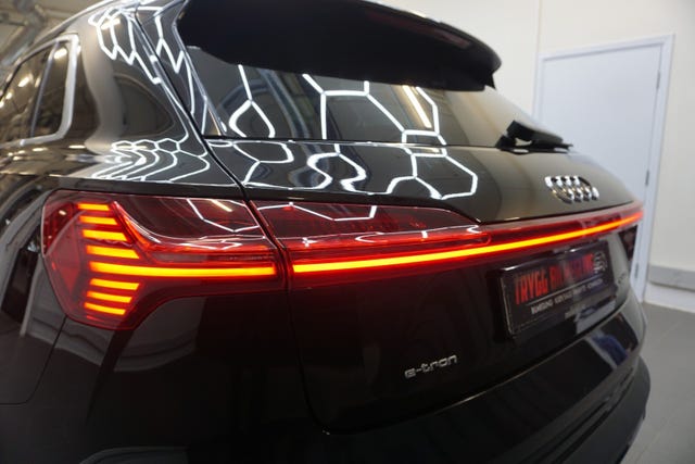 2020 AUDI E-TRON - 12