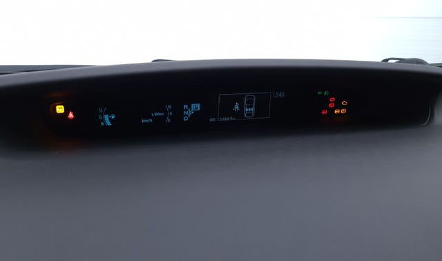 2011 TOYOTA PRIUS - 28