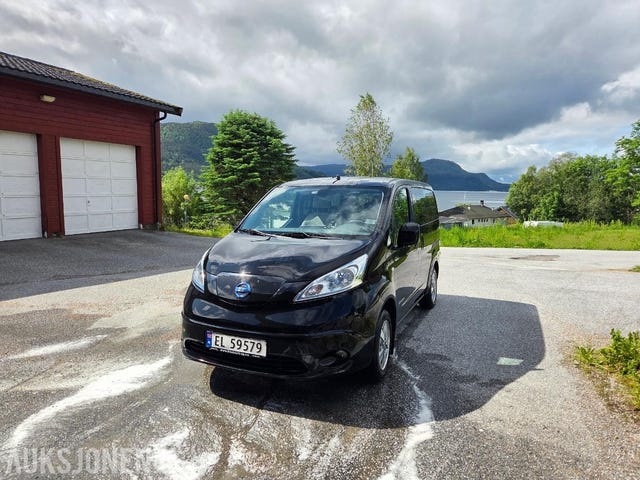 VSKTAAME0U0501817 2015 NISSAN NV200-2