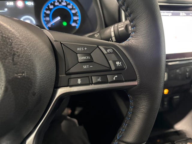 2025 NISSAN LEAF - 16